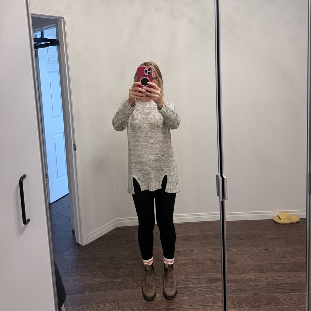 MINKPINK BLACK&WHITE SWEATER Size XS